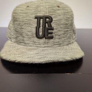 True Hat green size 7 5/8